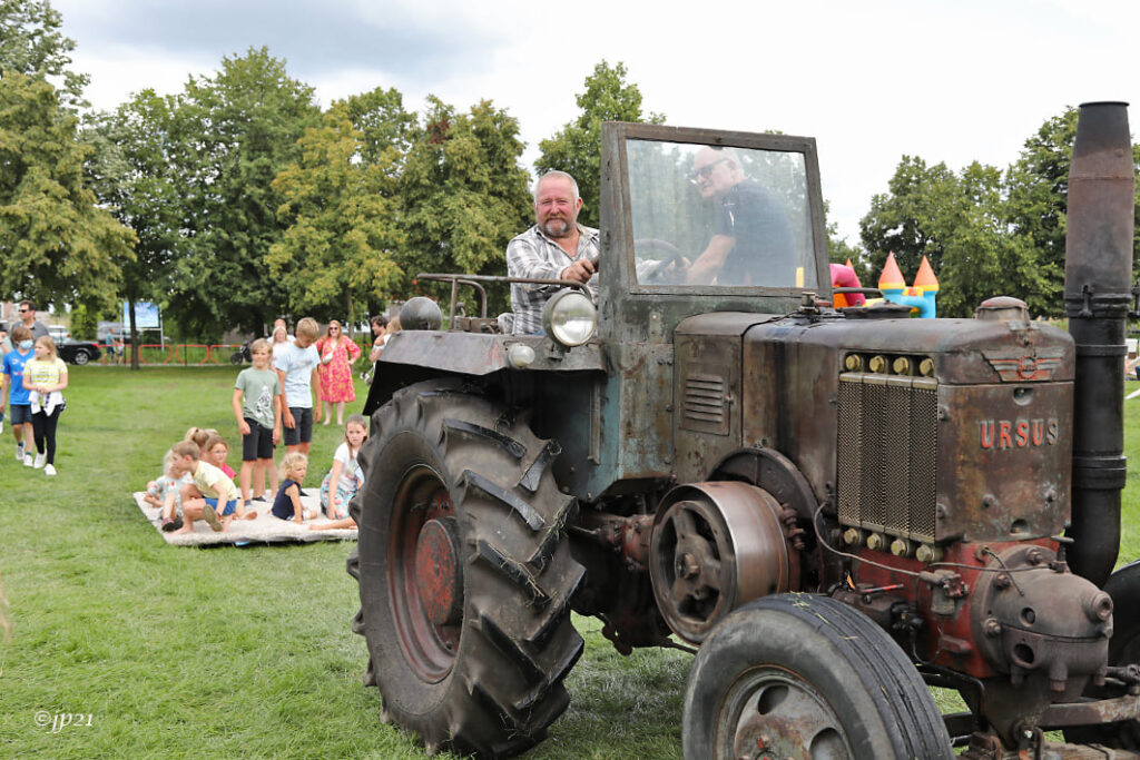 Nostalgiedagen Café Cartouche oude ambachten tractor event zomerevents Diepenbeek